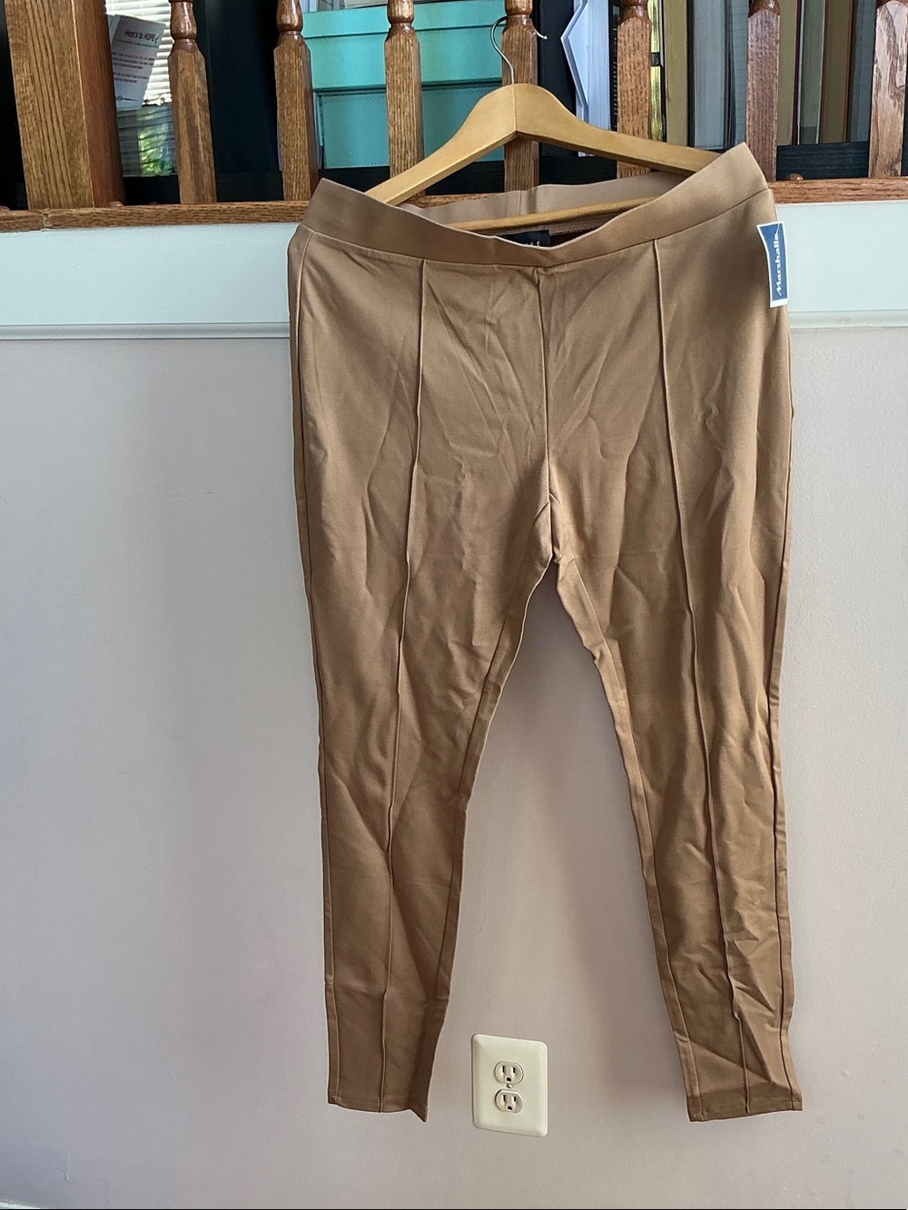 Premise Women's Camel Pull-On Stretch Leggings